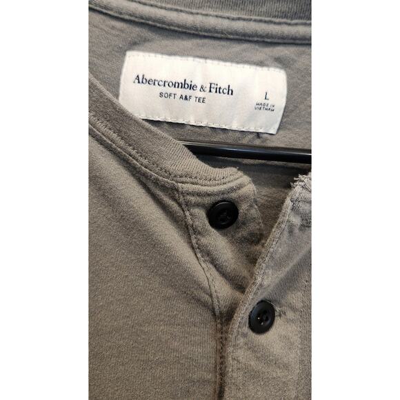 Abercrombie & Fitch Green Gray Button Neck Soft A&F Tee Shirt size Large - Picture 4 of 4